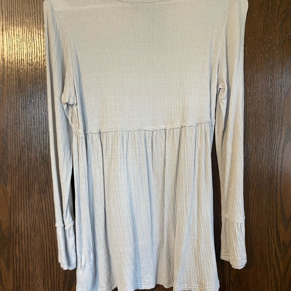 NEW gray tunic - Picture 3 of 4